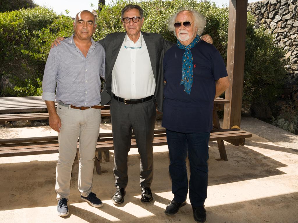 Il sottosegretario di Stato con il Sindaco di Pantelleria e il commissario del Parco